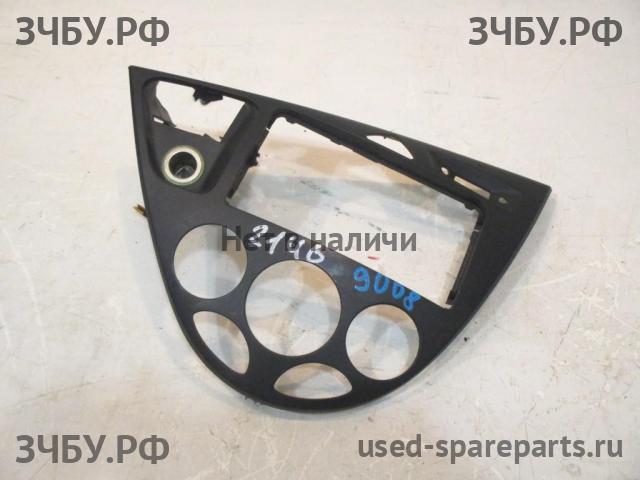 Ford Focus 1 Консоль между сиденьями (Подлокотник)