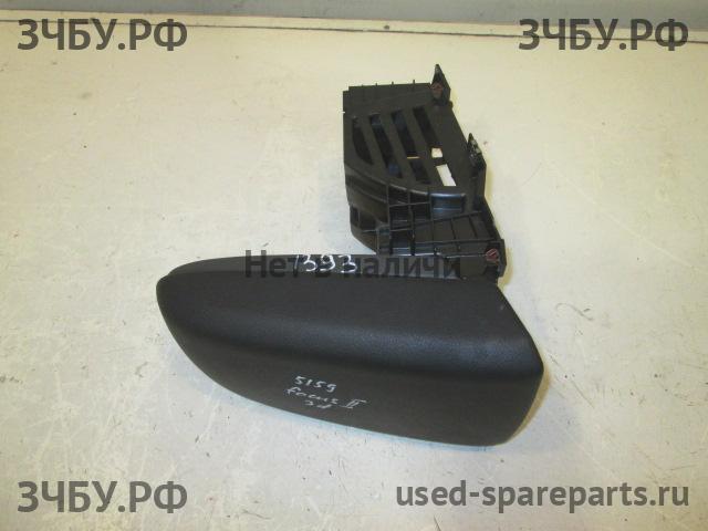 Ford Focus 2 Консоль между сиденьями (Подлокотник)
