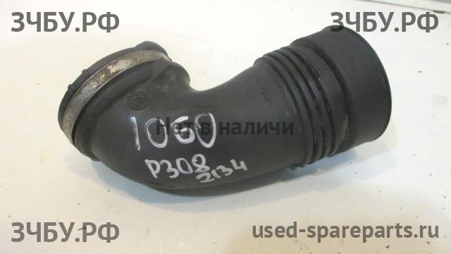 Peugeot 308 Патрубок воздушного фильтра