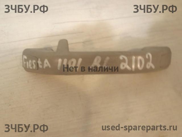 Ford Fiesta 4 Ручка внутренняя потолочная