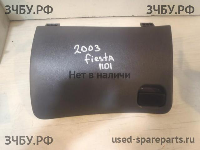 Ford Fiesta 4 Бардачок