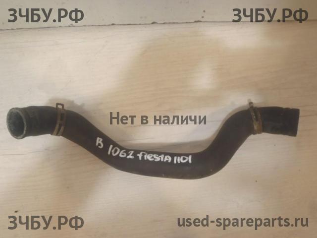Ford Fiesta 4 Патрубок радиатора
