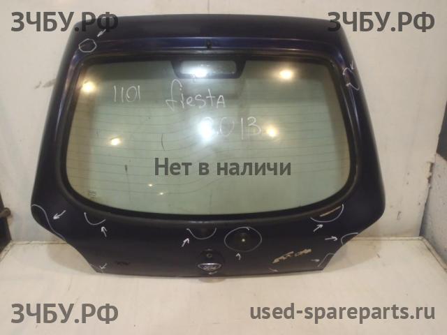 Ford Fiesta 4 Дверь багажника со стеклом