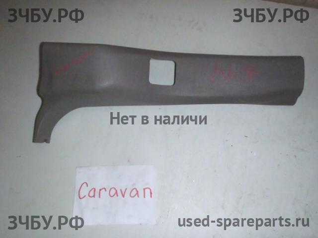 Chrysler Voyager/Caravan 4 Накладка стойки средней левой