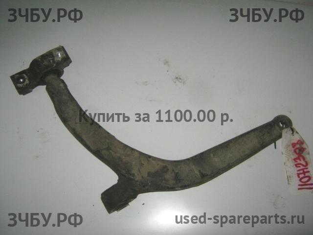 Peugeot 406 Рычаг передний правый