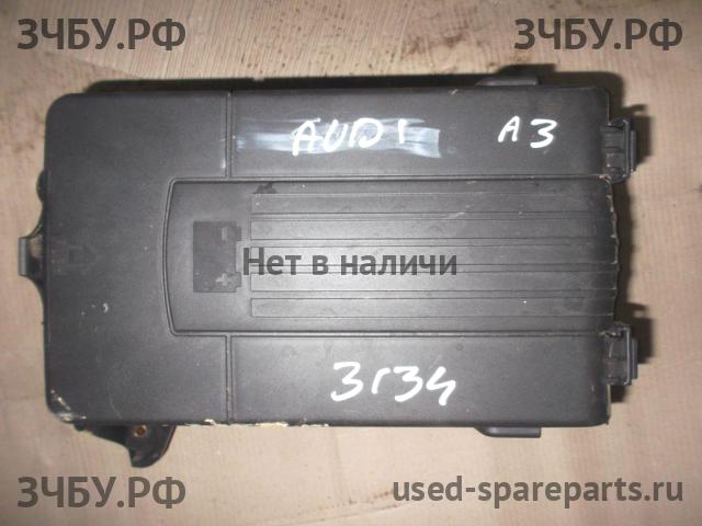 Audi A3 [8L] Корпус аккумулятора