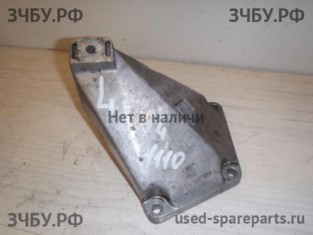 Audi A4 [B6] Кронштейн крепления ДВС