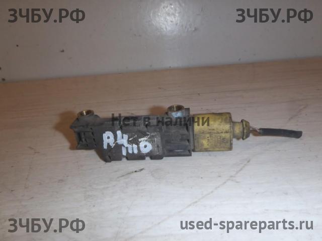 Audi A4 [B6] Датчик удара AIR BAG (SRS)