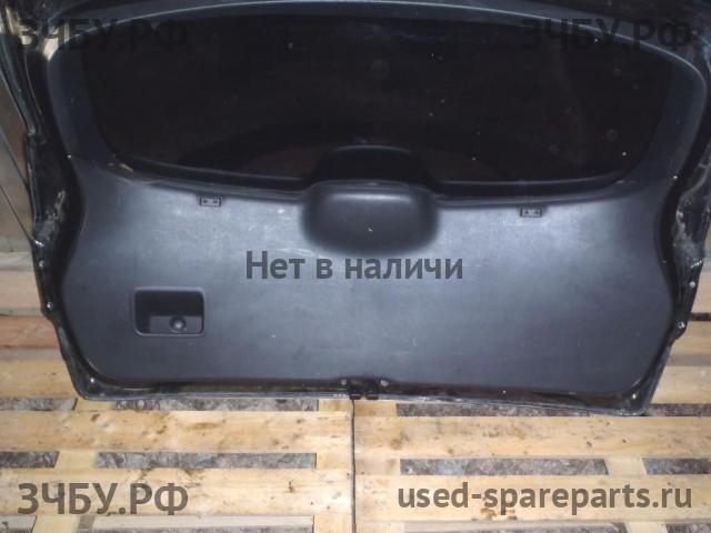 Nissan Qashqai (J10) Обшивка двери багажника