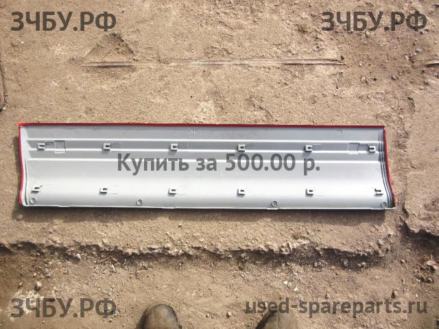 Mitsubishi Pajero/Montero 2 Накладка двери передней правой