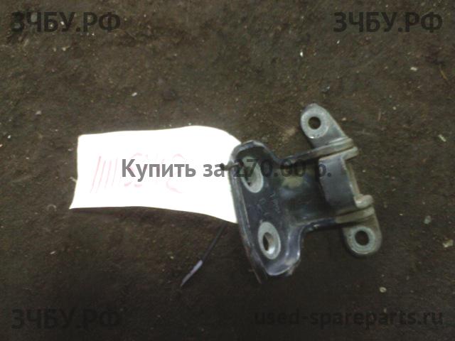 Nissan Maxima 3 (CA33) Петля двери задней левой