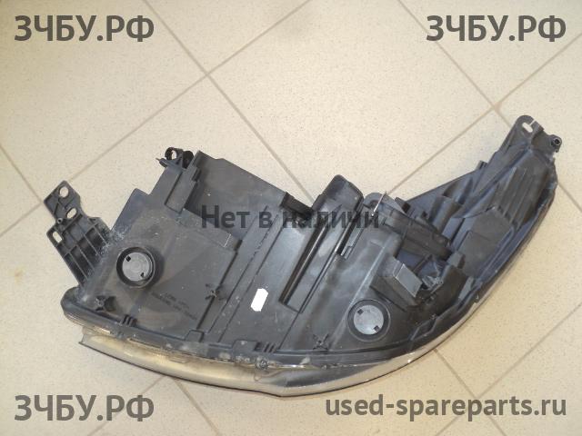 Ford Kuga 2 Фара правая