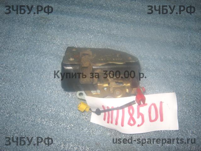 Chrysler Voyager/Caravan 3 Замок двери передней левой