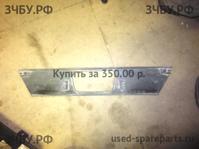 Mitsubishi Pajero/Montero 4 Накладка