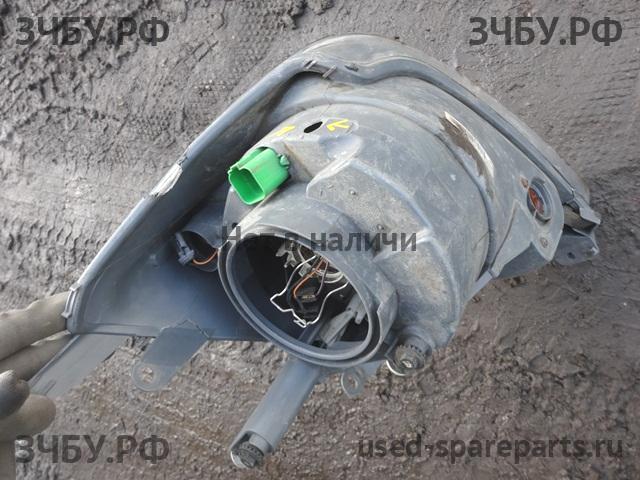 Ford Fiesta 5 Фара правая