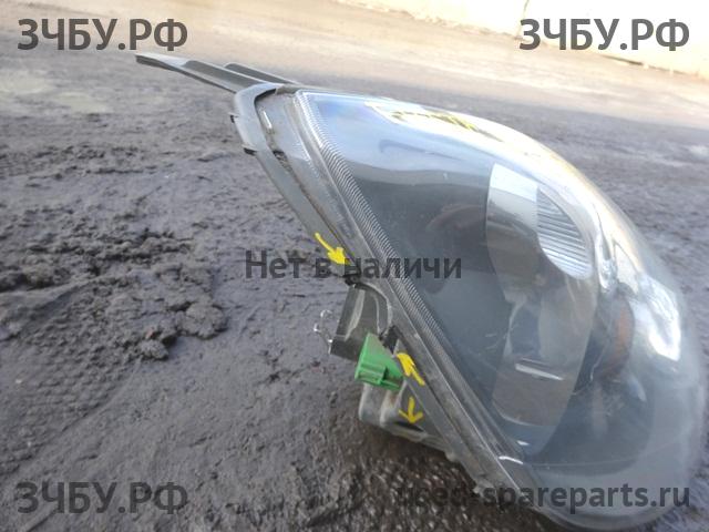 Ford Fiesta 5 Фара правая