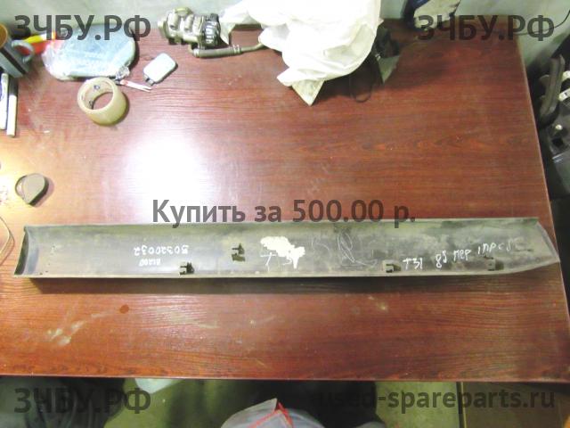 Nissan X-Trail 1 (T30) Накладка двери передней правой