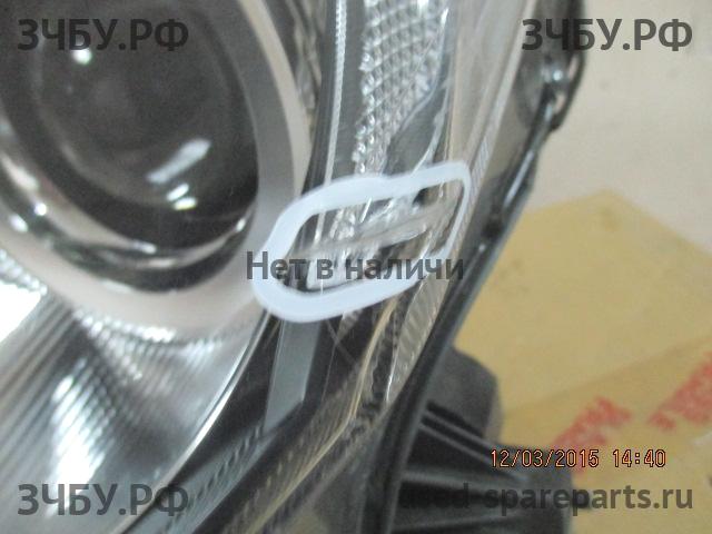 Toyota RAV 4 (4) Фара левая