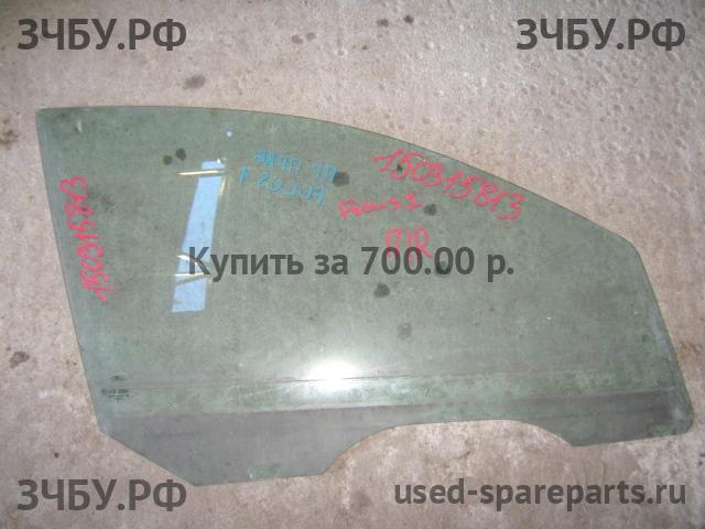 Ford Focus 1 Стекло двери передней правой