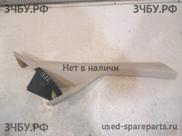 Fiat Grande Punto Накладка стойки передней правой