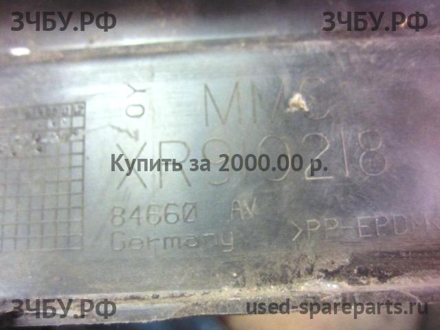 Mitsubishi Carisma (DA) 2000-> Накладка переднего бампера