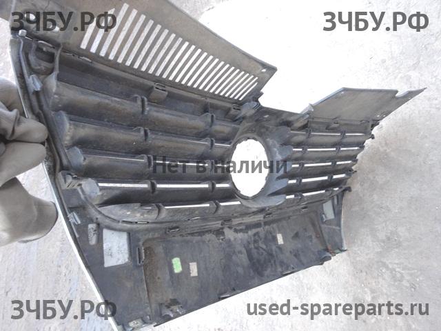 Volkswagen Passat B6 Решетка радиатора