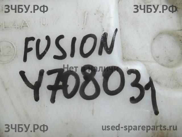 Ford Fusion Бачок омывателя лобового стекла