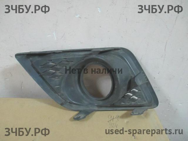 Ford Fiesta 5 Рамка противотуманной фары левой