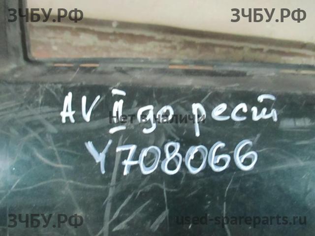 Toyota Avensis 2 Бампер передний
