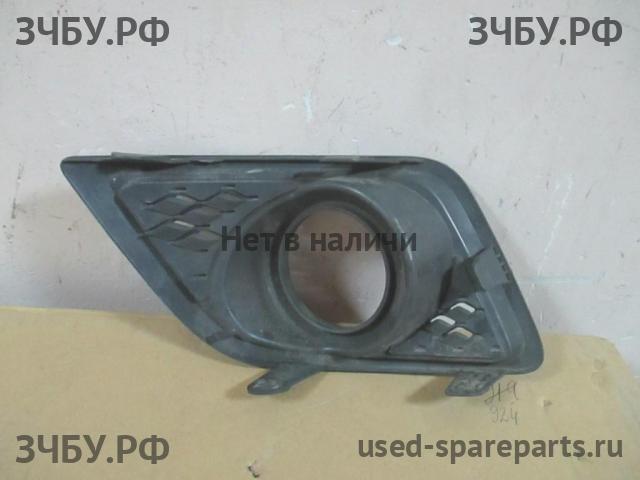 Ford Fiesta 5 Рамка противотуманной фары левой