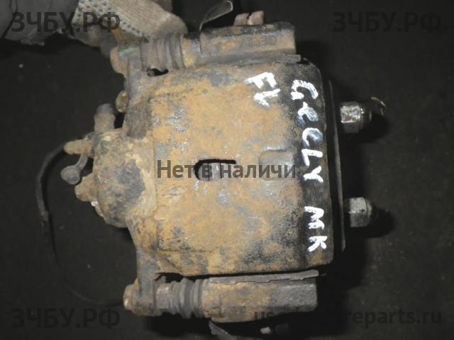 Geely MK Суппорт передний левый (в сборе со скобой)