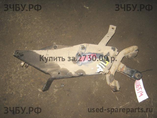 Isuzu NQR 71P Крепление кабины