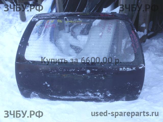 Nissan Primera P10 Дверь багажника со стеклом