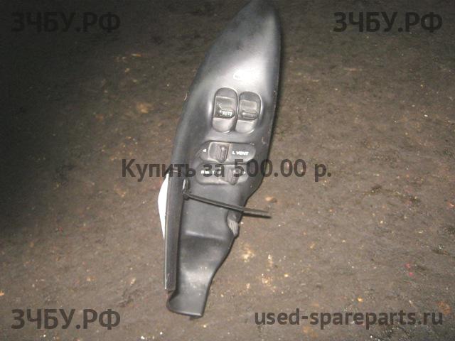 Chrysler Voyager/Caravan 3 Кнопка стеклоподъемника передняя левая (блок)