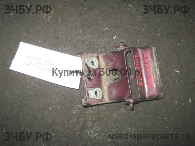 Chrysler Voyager/Caravan 3 Петля двери багажника