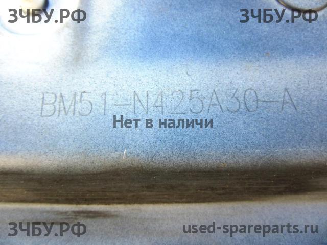 Ford Focus 3 Накладка на дверь багажника