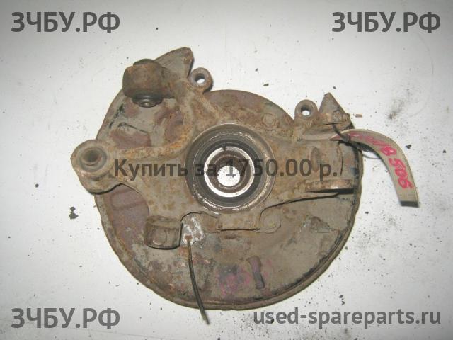 Lexus LS (2) 400 Кулак задний левый