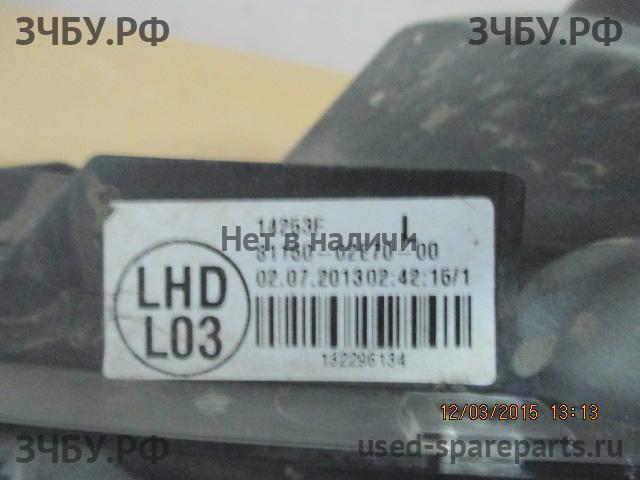Toyota Corolla (E16 - E17) Фара левая