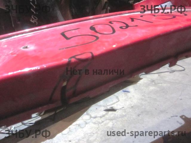 Volkswagen Golf 5 Бампер передний