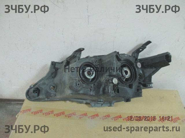 Toyota Camry 7 (V50) Фара правая