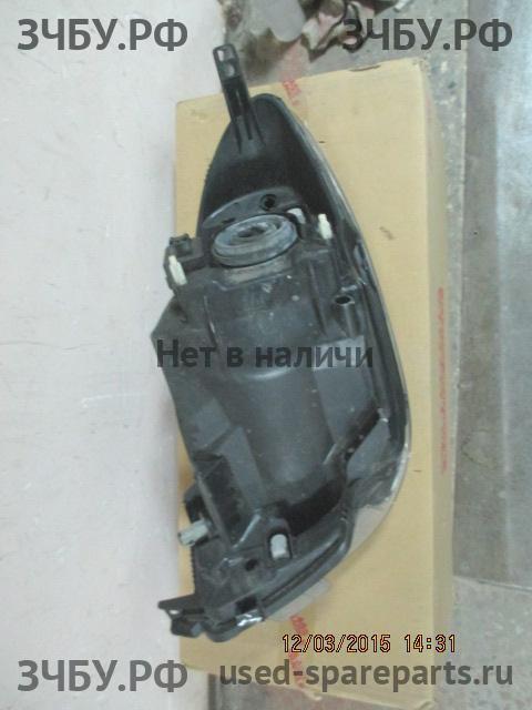 Nissan Note 1 (E11) Фара правая