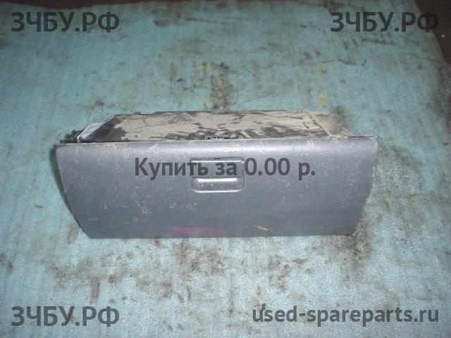 Isuzu NQR 75P Бардачок