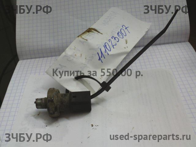 Nissan Almera 16 Датчик уровня масла