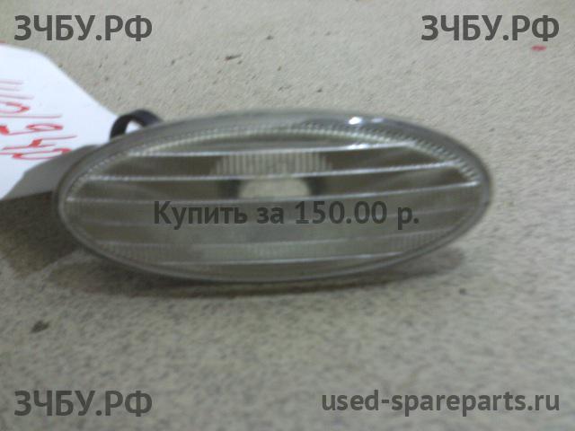 Nissan Note 1 (E11) Указатель поворота в крыло (повторитель)