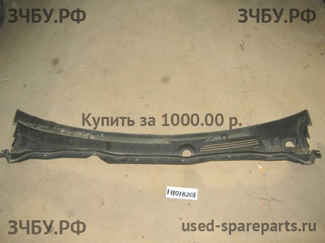 Nissan Almera 16 Обтекатель капота