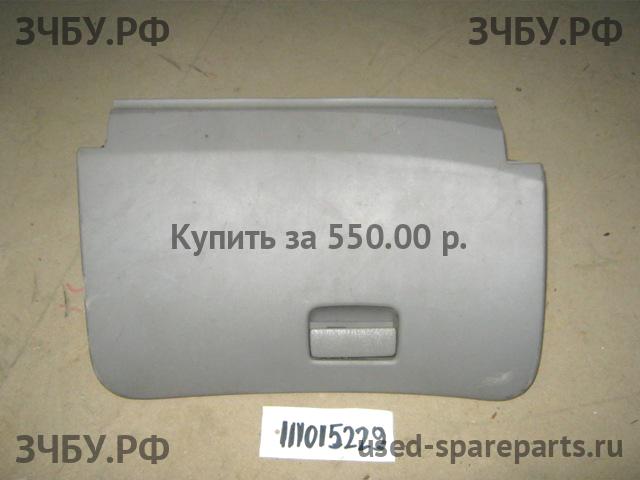 Nissan Almera 16 Бардачок