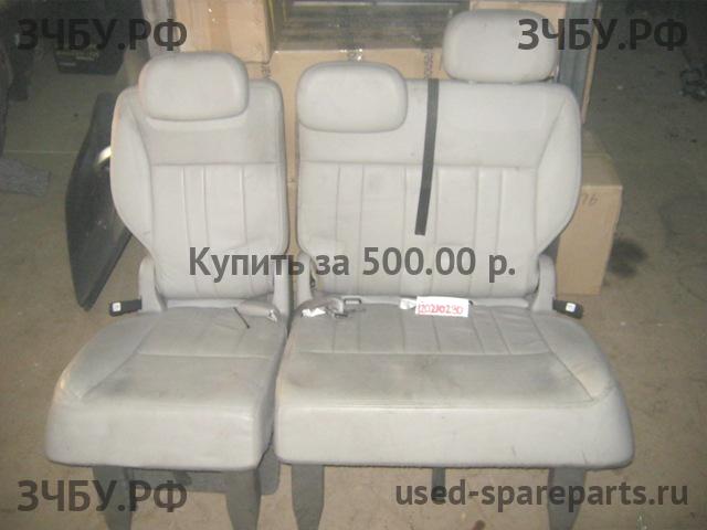 Chrysler Town & Country 3 Сиденье