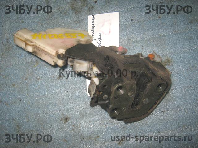 Nissan Primera P10 Замок двери задней правой
