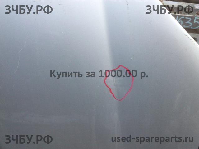 Volkswagen Golf 5 Капот