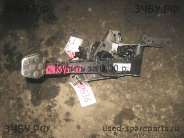 Ford Focus ST (2) (рест.) Педаль сцепления